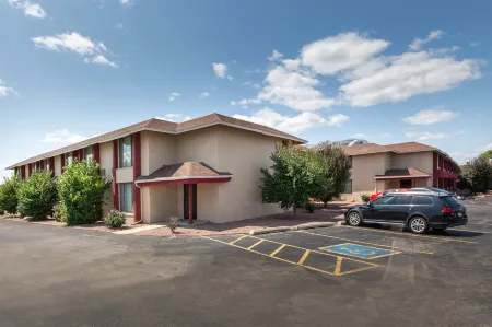 AmericInn by Wyndham la Crosse Riverfront Conference Center