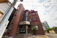 Mirim Motel Hotels near Bunhwangsa Temple and Stone Brick Pagoda