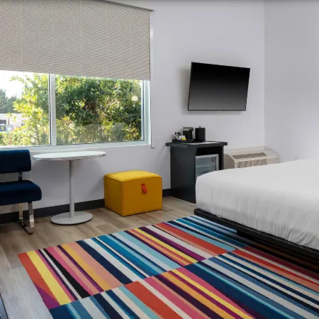 Aloft Orlando Lake Buena Vista Отели рядом с достопримечательностью «Аутлет-центр Orlando Premium Outlets»