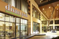 Divan Adana - Yüzme Havuzu