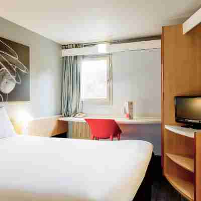 ibis Lyon Nord Rooms