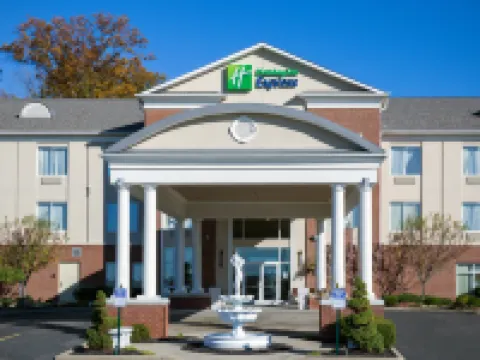 Holiday Inn Express & Suites YOUNGSTOWN N (WARREN/NILES) by IHG Hotels in Trumbull County