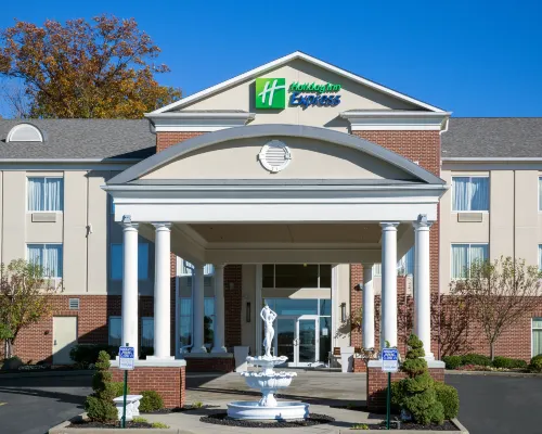 ホリデイ イン エクスプレス & スイーツ ヤングスタウン N (ウォーレン/ナイルズ) by IHG ウォレンのホテル