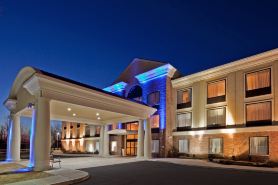 Holiday Inn Express & Suites CLIFTON PARK by IHG