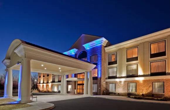 Holiday Inn Express & Suites CLIFTON公園