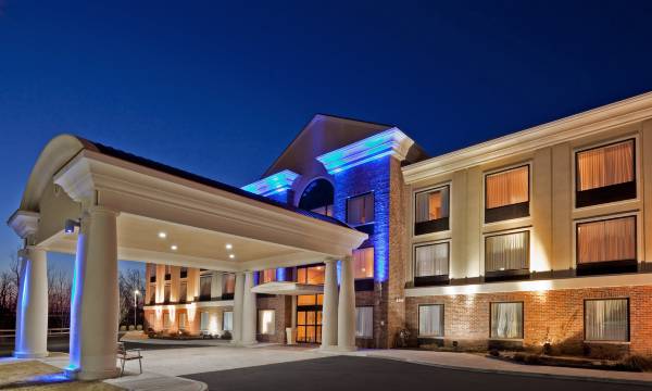 Holiday Inn Express & Suites Clifton Park by IHG
