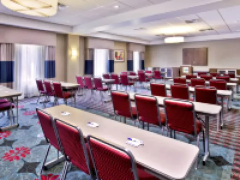 Holiday Inn Express & Suites Knoxville West - Oak Ridge by IHG Hotels in Oak Ridge
