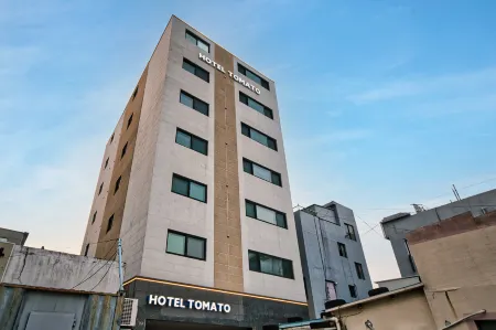 Sacheon (Samcheonpo) Hotel Tomato Отели рядом с достопримечательностью «Hallyeohaesang National Park of Sacheonsi»