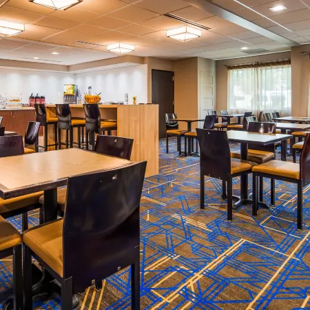 Best Western Plus Portland Airport Hotel  Suites