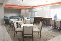 La Quinta Inn & Suites by Wyndham Pittsburg - petit déjeuner