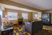 Quality Inn & Suites Belmont Route 151
