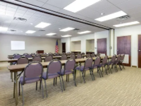 Quality Inn & Suites Mountain Home North Hotels in Baxter County