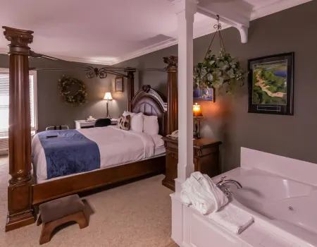 Depot Inn & Suites