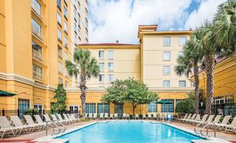 La Quinta Inn & Suites by Wyndham San Antonio Riverwalk