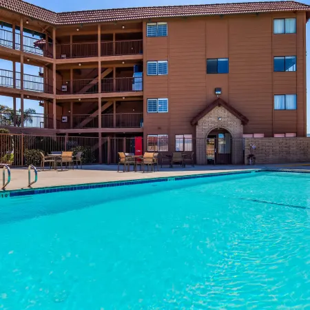 Lompoc Valley Inn and Suites