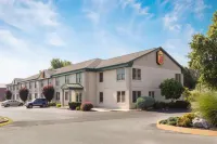 Super 8 by Wyndham Harrisburg Hershey West Hôtels à : 