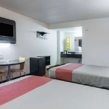 Motel 6 Glassboro, NJ - Rowan University