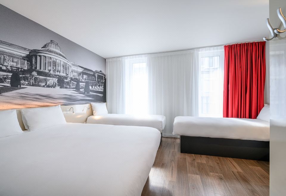 6. B&B HOTE..