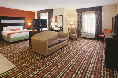 La Quinta Inn & Suites by Wyndham Florence Hotels in 