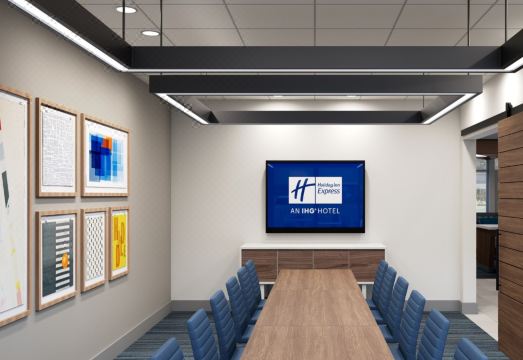 1. 홀리데이 인 익..