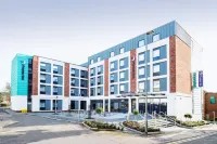 Northampton Town Centre Hotels near Weston Favell Shopping Centre