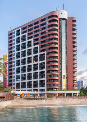 Iate Plaza Hotel Отели в г. 