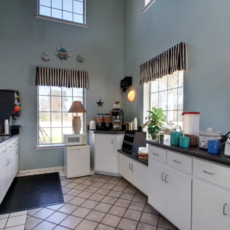 Key West Inn - Tuscumbia Отели в г. Колберт