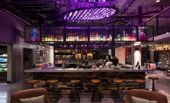 Moxy San Diego Downtown/Gaslamp Quarter