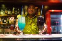 Savasi Island Resort - bar