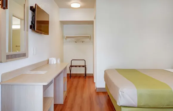 尤金南6號汽車旅館 - 斯普林菲爾德