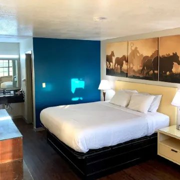Days Inn by Wyndham Canton