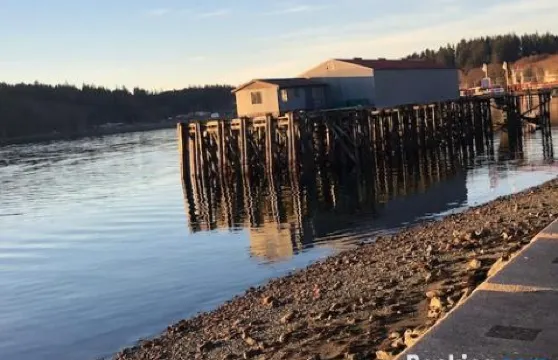 警報灣別墅旅館