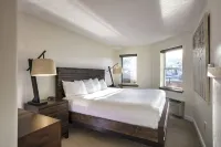 The Inn at Riverwalk Hotels in Edwards