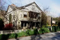 Gaige House - parking