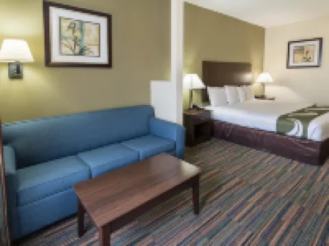 Quality Suites Hotels in Temple