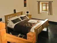 The Byre Hotels in Llantilio Pertholey