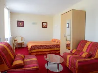 Logis Hotel Restaurant du Commerce Hotels in Bons-Tassily