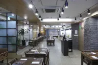 Ramada by Wyndham Dongtan - breakfast
