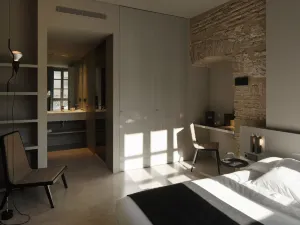 Caro Hotel