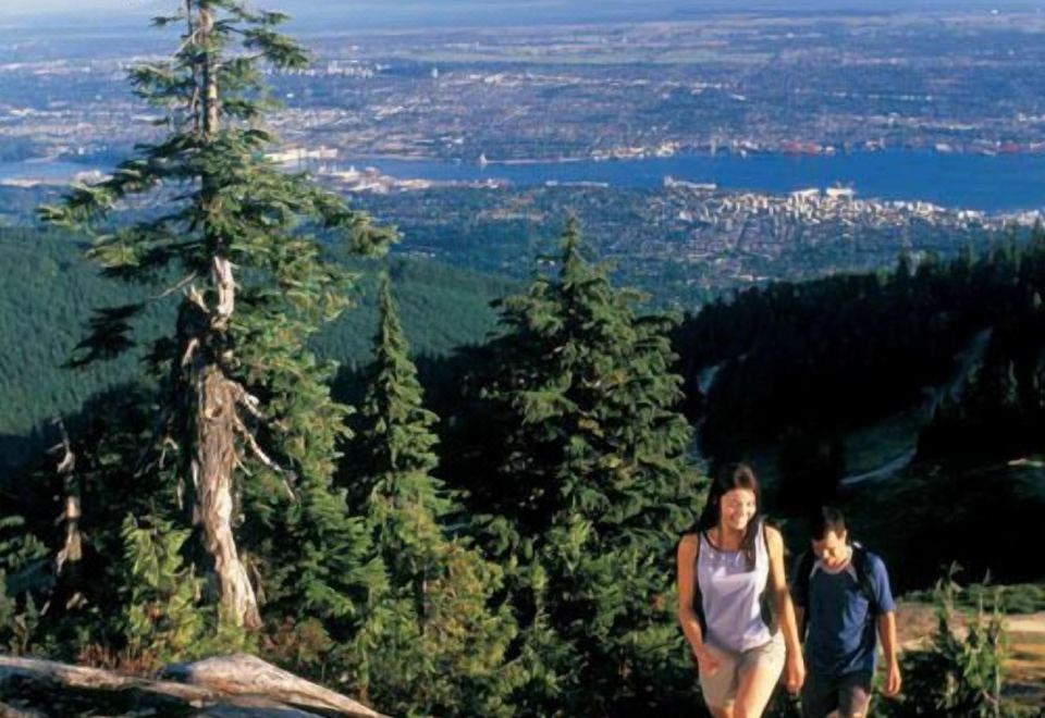 3. 노스 밴쿠버 호..