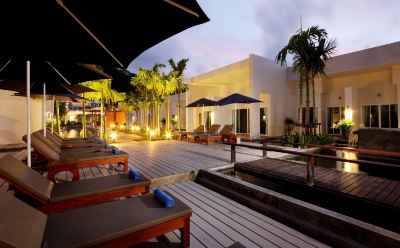 屋外プール カタラッキー ヴィラ&プールアクセス プーケットの写真