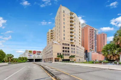 Dadeland Towers by Miami Vacations Hotels in Glenvar Heights