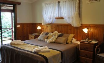 Bed & Breakfast at Kiama - Housity
