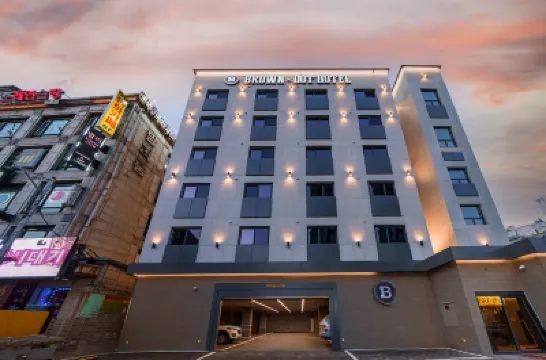 Brown Dot Hotel Geumchon โรงแรมใกล้สนามกีฬาพาจูสเตเดียม