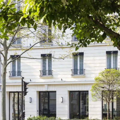 Hotel le 37 Bis Hotels near Île de la Jatte