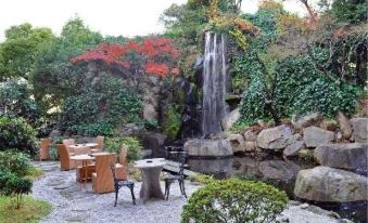 Hotel Pearl Garden