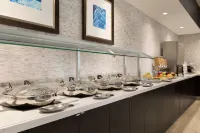 Embassy Suites by Hilton Toronto Airport - 조식 운영