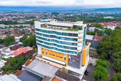 The 1O1 Malang OJ Hotels near Bentoel Museum