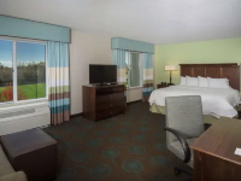 薩斯城河岸歡朋套房酒店 索拉諾縣酒店