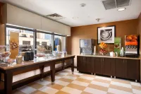 Hampton Inn Boston/Braintree - Fitnessstudio